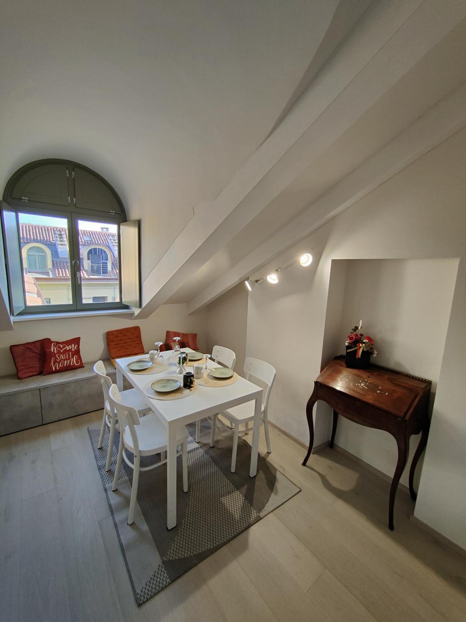 Mansarda Luxury: Lagrange Centro Turim Exterior foto